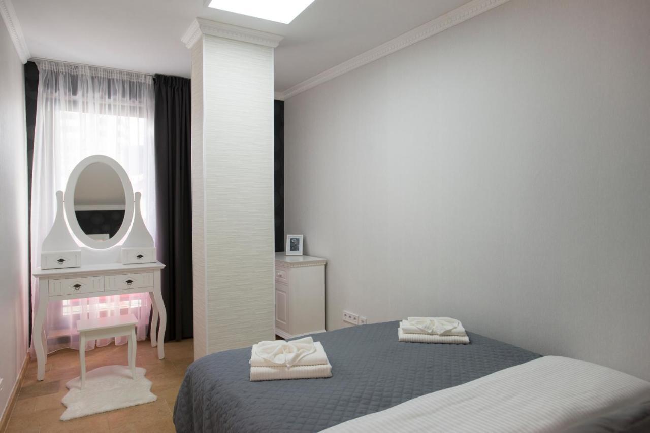 Lira Holiday Apartments Satu Mare Ngoại thất bức ảnh