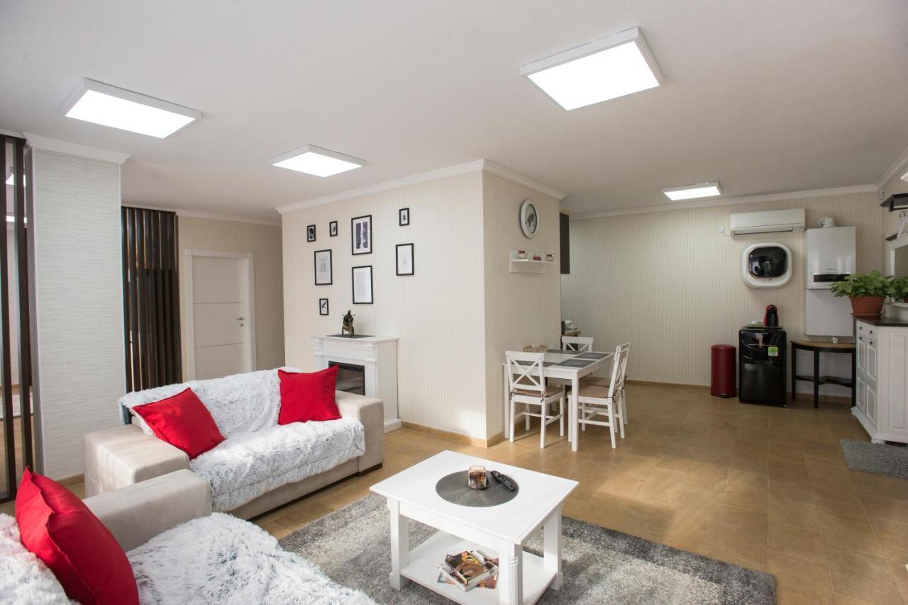 Lira Holiday Apartments Satu Mare Ngoại thất bức ảnh