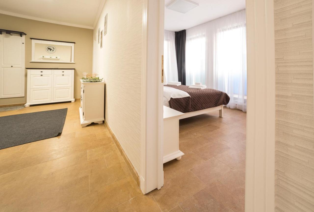 Lira Holiday Apartments Satu Mare Ngoại thất bức ảnh