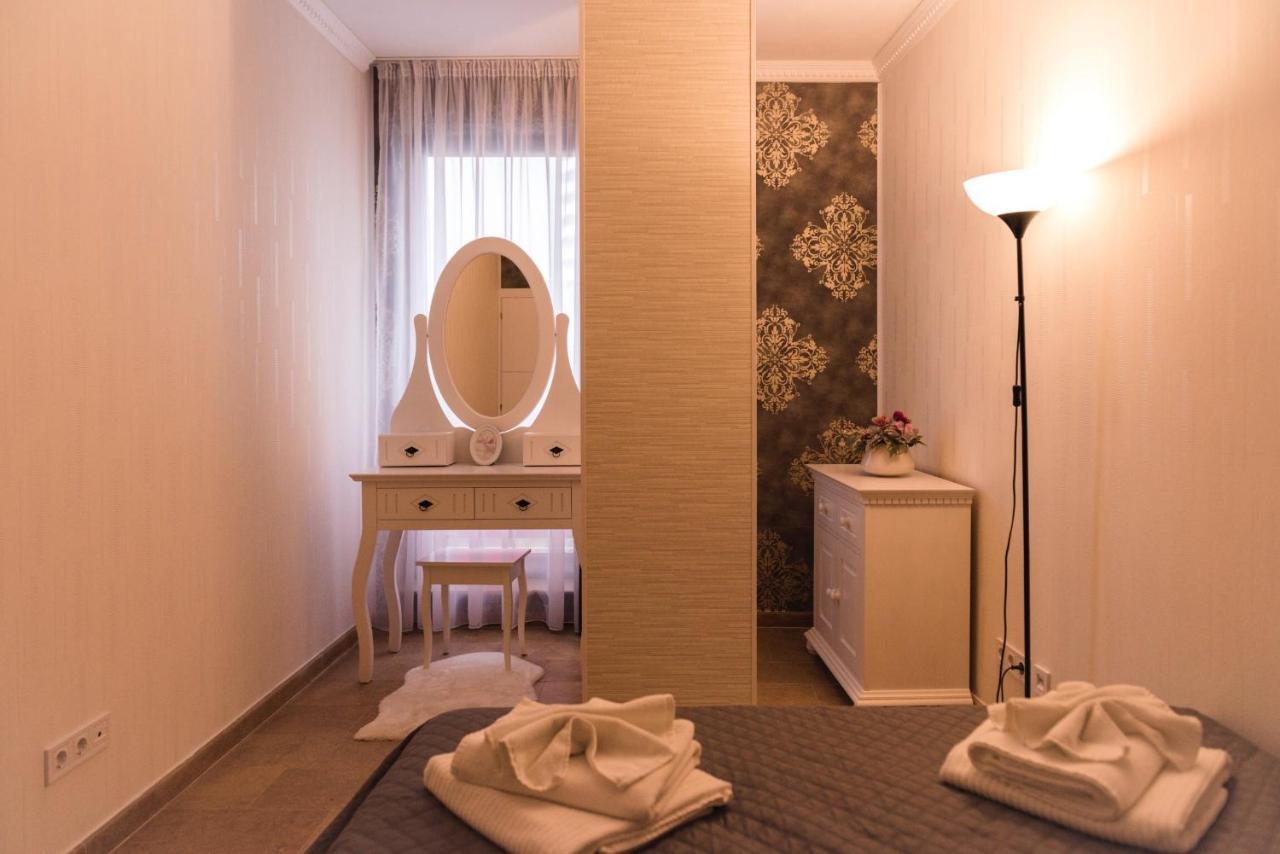Lira Holiday Apartments Satu Mare Ngoại thất bức ảnh
