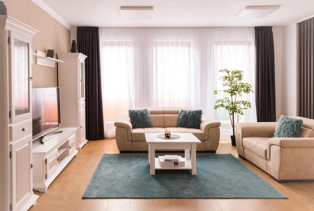 Lira Holiday Apartments Satu Mare Ngoại thất bức ảnh