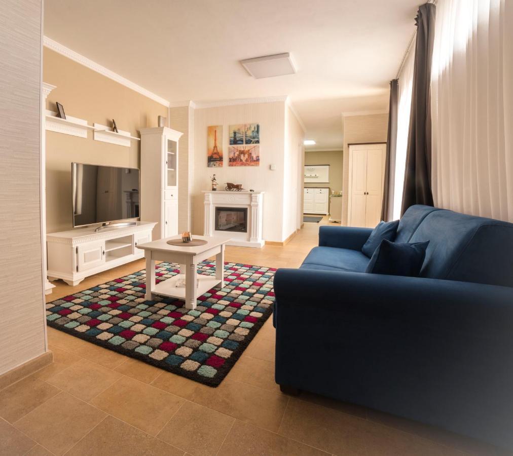 Lira Holiday Apartments Satu Mare Ngoại thất bức ảnh